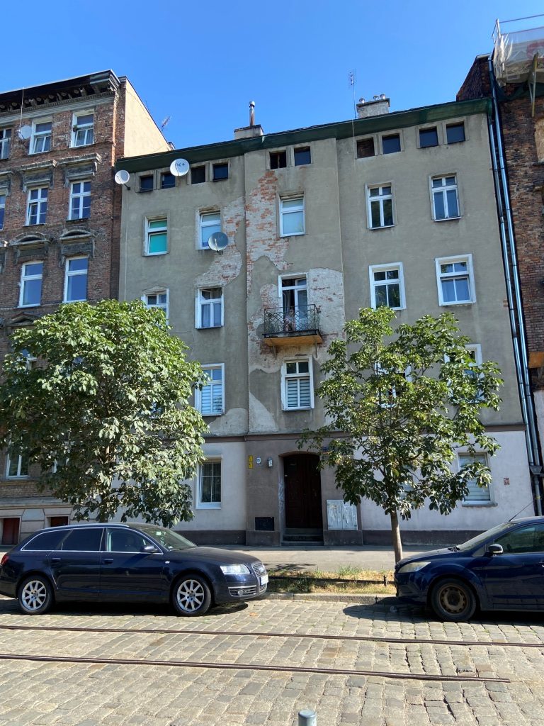 Kamienica pl. Strzelecki 7 przed modernizacją