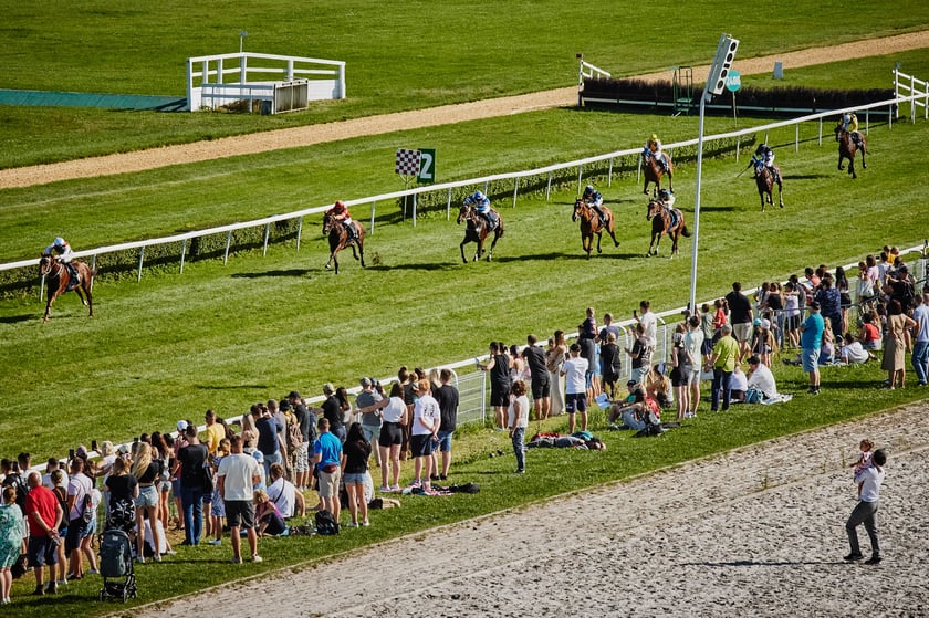 7 dzień wyścigowy na Partynicach - 10.08.25