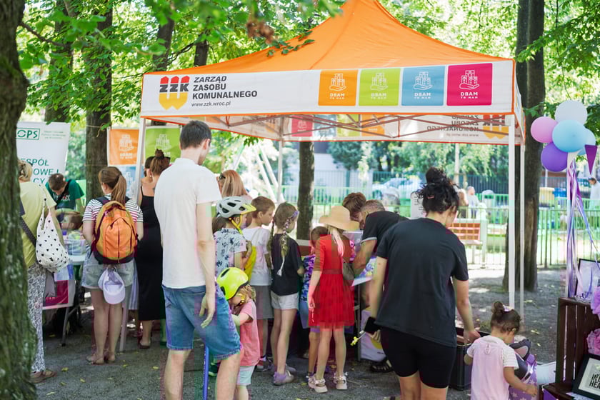 Festyn podw&oacute;rkowy "Dbam to mam" przy ul. Fiołkowej. Wrocław, 12.08.2025