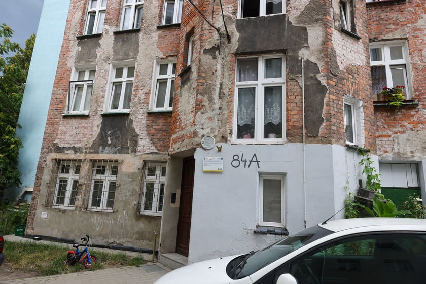 Kamienica Komuny Paryskiej 84a początku remontu w lipcu 2025
