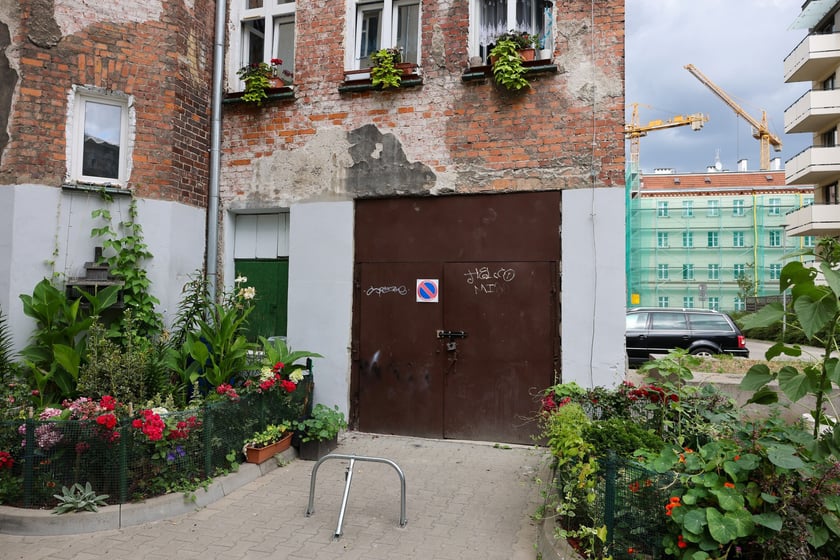 Kamienica Komuny Paryskiej 84a początku remontu w lipcu 2025