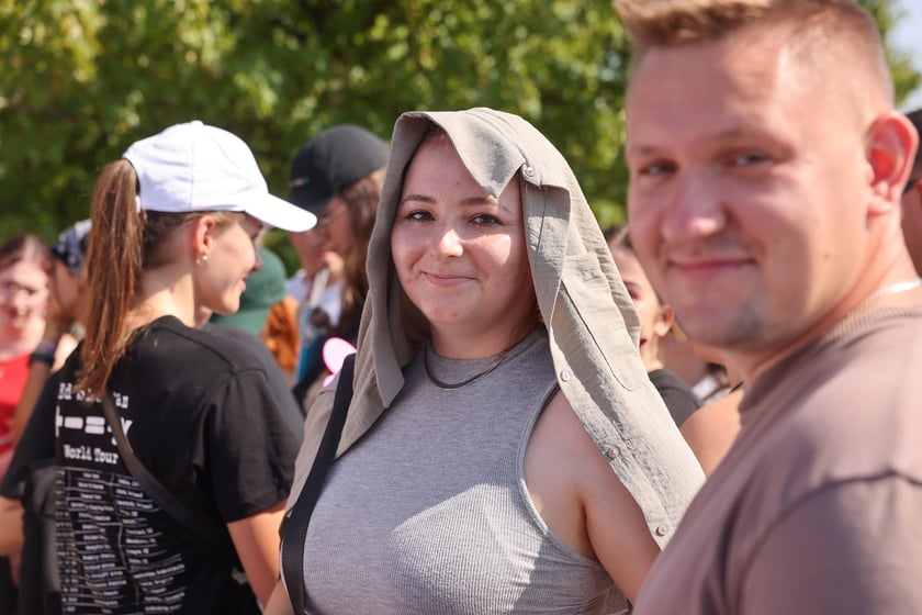 Fanie Eda Sheerana w drodze na kncert na Tarczyński Arena Wrocław, 15 sierpnia 2025