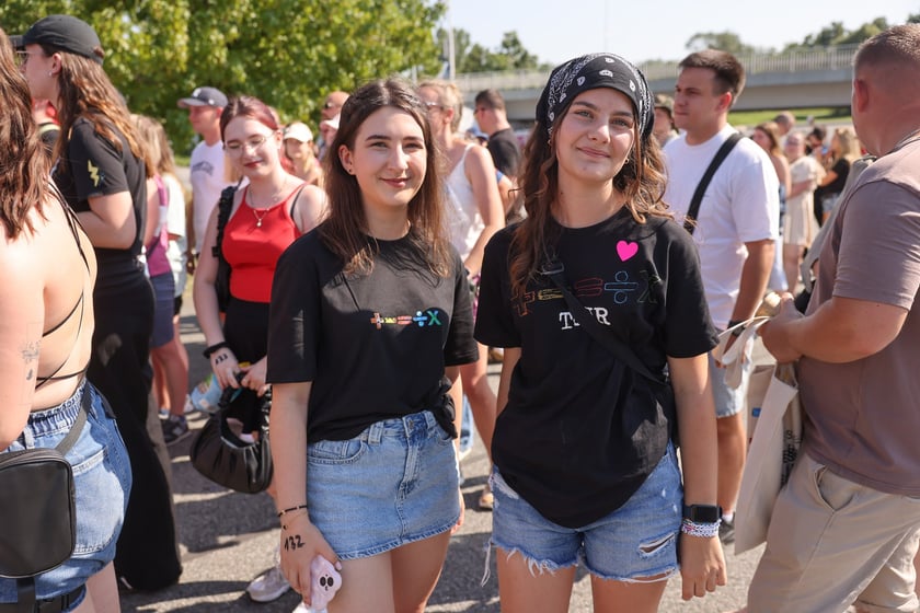 Fanie Eda Sheerana w drodze na kncert na Tarczyński Arena Wrocław, 15 sierpnia 2025