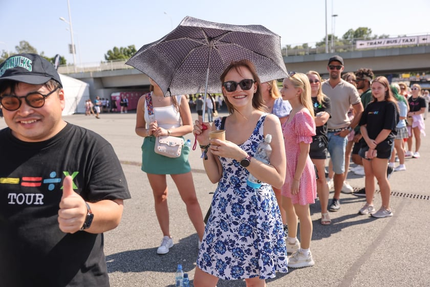 Fanie Eda Sheerana w drodze na kncert na Tarczyński Arena Wrocław, 15 sierpnia 2025