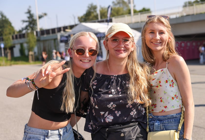 Fanie Eda Sheerana w drodze na kncert na Tarczyński Arena Wrocław, 15 sierpnia 2025