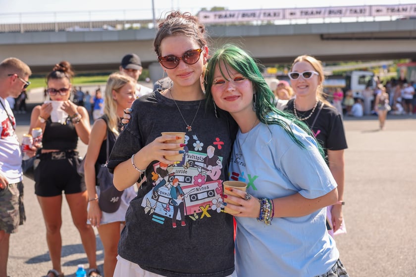 Fanie Eda Sheerana w drodze na kncert na Tarczyński Arena Wrocław, 15 sierpnia 2025