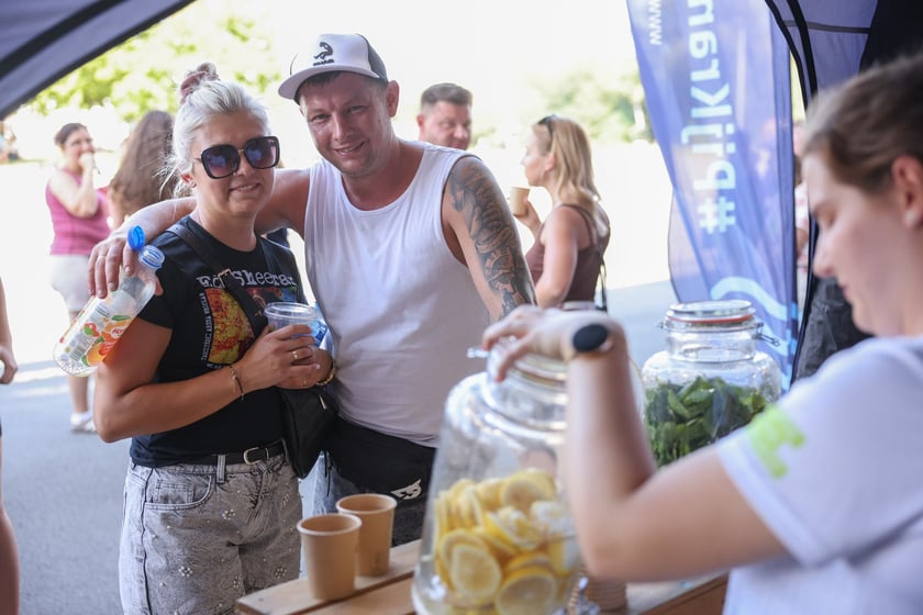 Fanie Eda Sheerana w drodze na kncert na Tarczyński Arena Wrocław, 15 sierpnia 2025