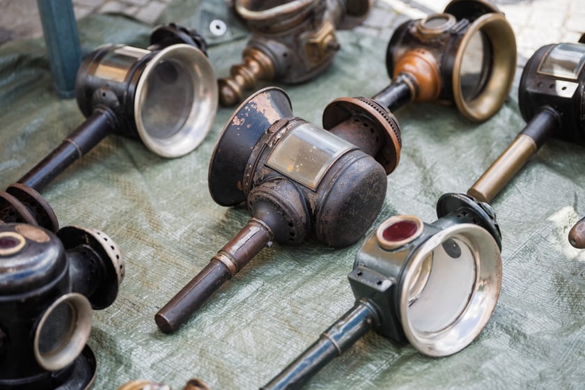 Giełda staroci pod Iglicą we Wrocławiu