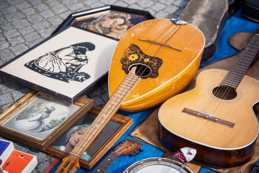 Giełda staroci pod Iglicą we Wrocławiu