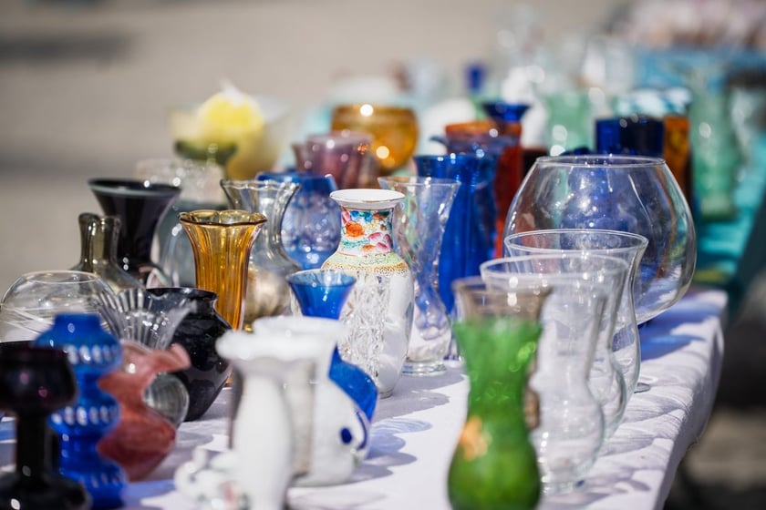 Giełda staroci pod Iglicą we Wrocławiu