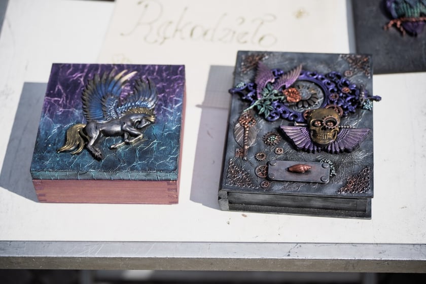 Giełda staroci pod Iglicą we Wrocławiu