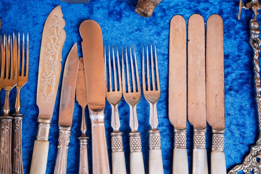 Giełda staroci pod Iglicą we Wrocławiu