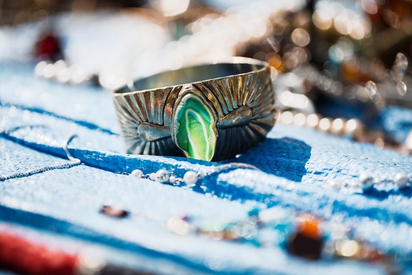 Giełda staroci pod Iglicą we Wrocławiu