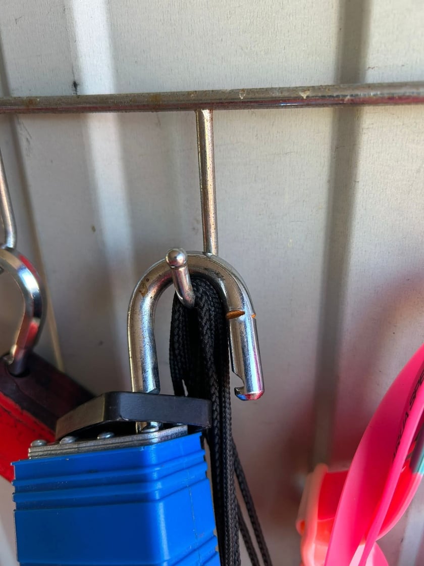 Złodzieje okradli magazyn Wodnej Służby Ratowniczej w Siechnicach