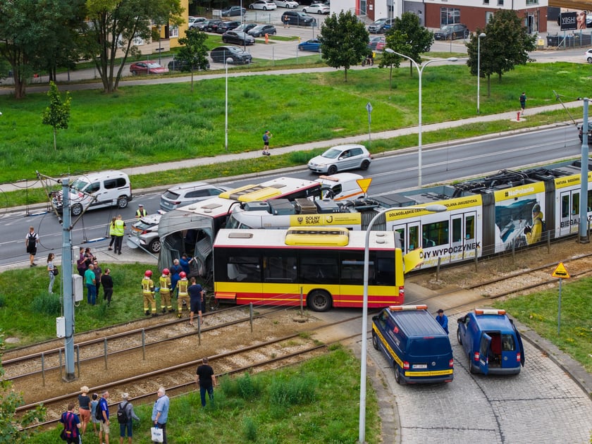 21 sierpnia na wrocławskim Gaju doszło do kolizji z udziałem tramwaju i autobusu