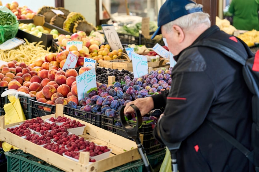 Targ na Ptasiej na wrocławskim osiedlu Nadodrze