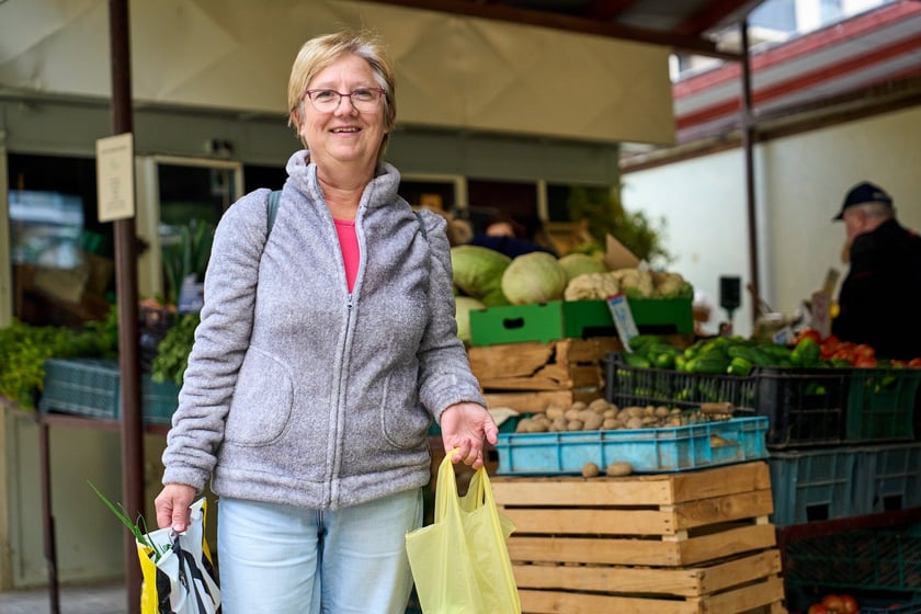 Targ na Ptasiej na wrocławskim osiedlu Nadodrze