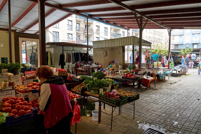 Targ na Ptasiej na wrocławskim osiedlu Nadodrze