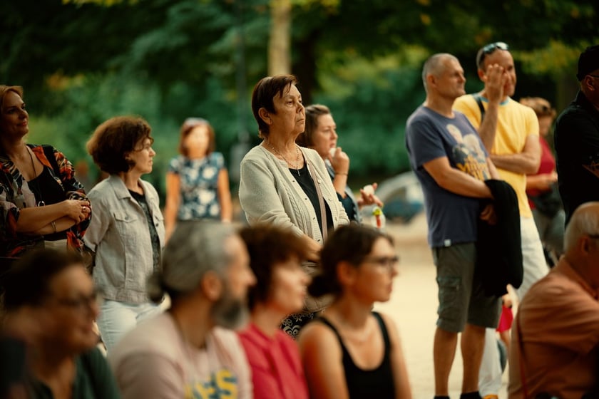 W parku Południowym z koncertem w cyklu „Muzyczne Parki Wrocławia” wystąpiła Marzena Słowik z zespołem „Słowik e os pássaros do amor”.