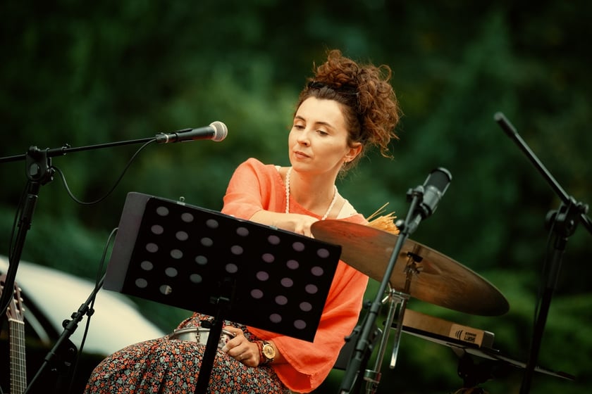 W parku Południowym z koncertem w cyklu „Muzyczne Parki Wrocławia” wystąpiła Marzena Słowik z zespołem „Słowik e os pássaros do amor”.