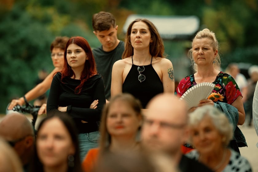 W parku Południowym z koncertem w cyklu „Muzyczne Parki Wrocławia” wystąpiła Marzena Słowik z zespołem „Słowik e os pássaros do amor”.
