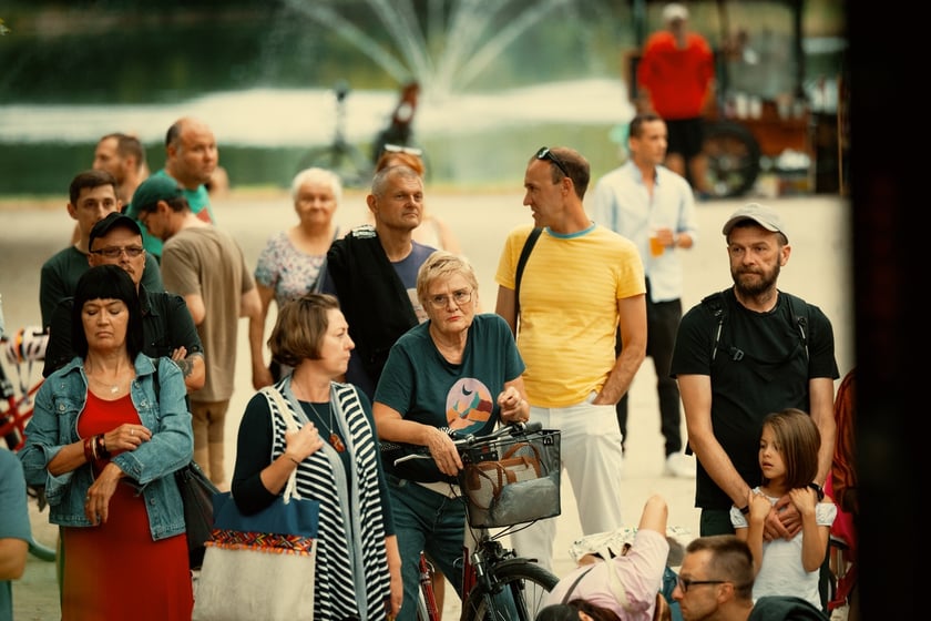 W parku Południowym z koncertem w cyklu „Muzyczne Parki Wrocławia” wystąpiła Marzena Słowik z zespołem „Słowik e os pássaros do amor”.