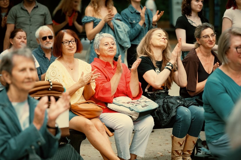 W parku Południowym z koncertem w cyklu „Muzyczne Parki Wrocławia” wystąpiła Marzena Słowik z zespołem „Słowik e os pássaros do amor”.