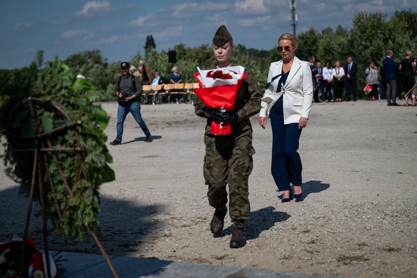 Uroczystości upamiętniające 86. rocznicę wybuchu II wojny światowej