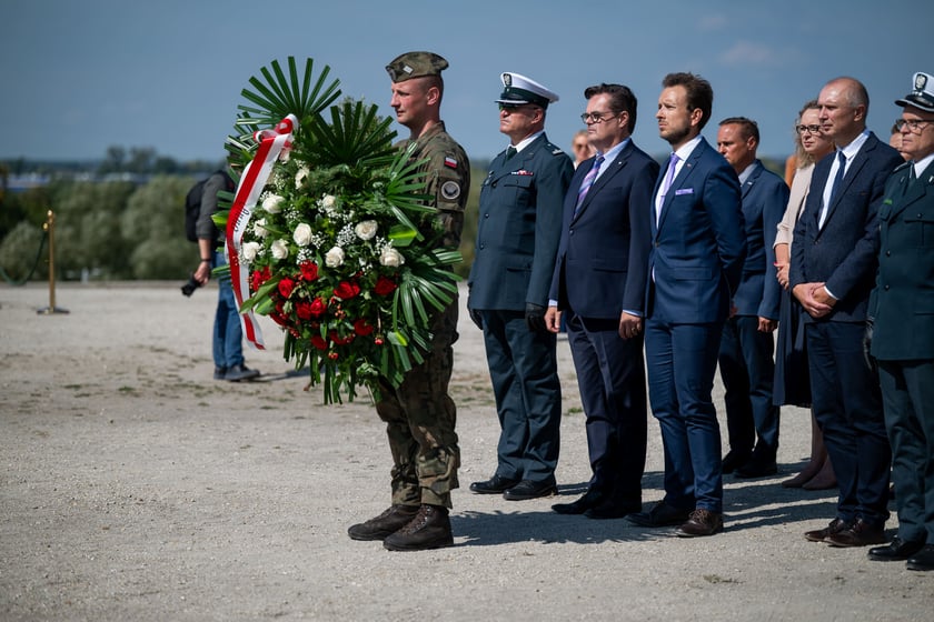 Uroczystości upamiętniające 86. rocznicę wybuchu II wojny światowej
