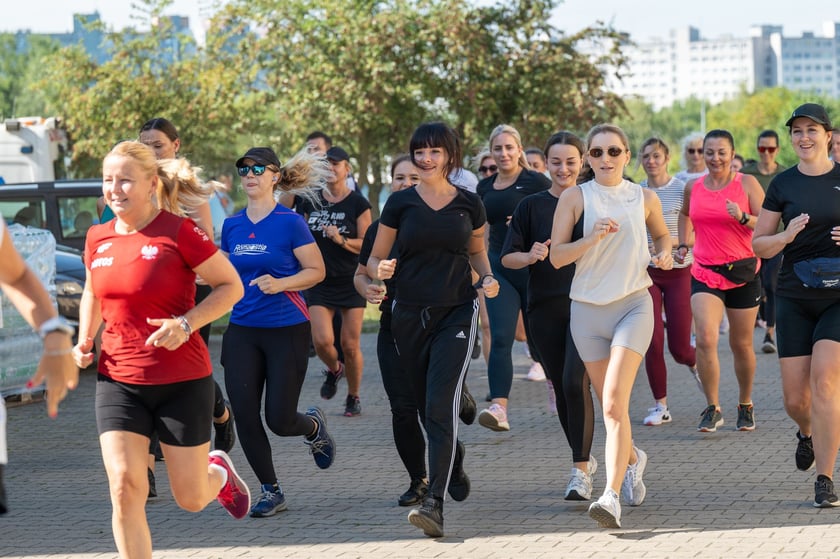 IPAPOLRUN 2025 we Wrocławiu - bieg funkcjonariuszek i pracownic cywilnych policji z Dolnego Śląska, z okazji 100-lecia kobiet w policji