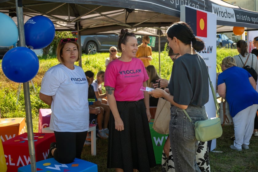 IPAPOLRUN 2025 we Wrocławiu - bieg funkcjonariuszek i pracownic cywilnych policji z Dolnego Śląska, z okazji 100-lecia kobiet w policji
