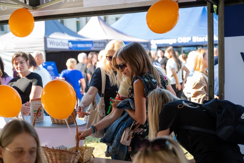 IPAPOLRUN 2025 we Wrocławiu - bieg funkcjonariuszek i pracownic cywilnych policji z Dolnego Śląska, z okazji 100-lecia kobiet w policji