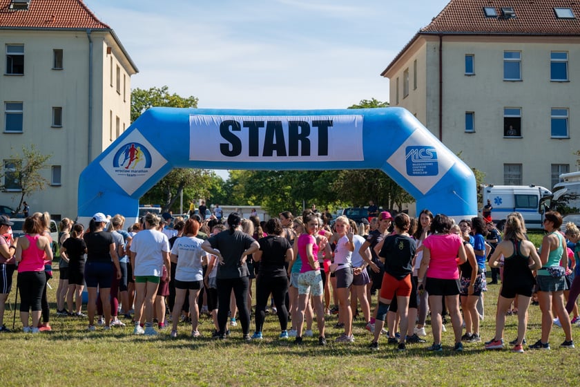 IPAPOLRUN 2025 we Wrocławiu - bieg funkcjonariuszek i pracownic cywilnych policji z Dolnego Śląska, z okazji 100-lecia kobiet w policji