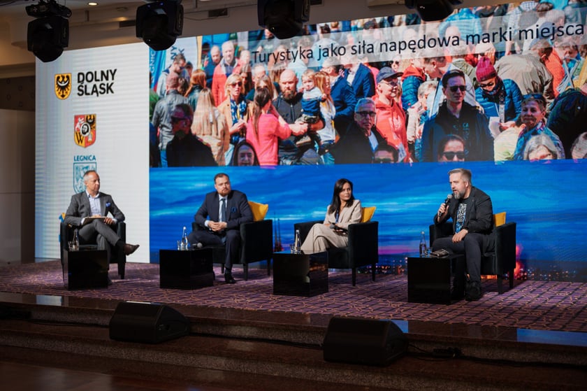 "Turystyka jako siła napędowa marki miejsca" - panel na Forum Ekonomicznym 2025 w Karpaczu
