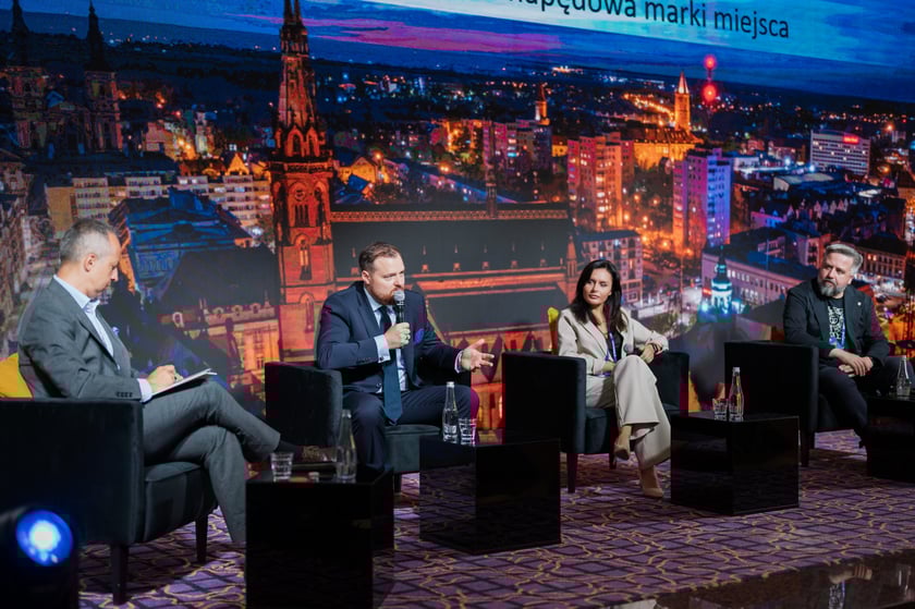 "Turystyka jako siła napędowa marki miejsca" - panel na Forum Ekonomicznym 2025 w Karpaczu