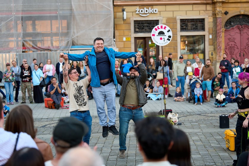 Podróżny festiwal artystów ulicznych Busker Tour na wrocławskim Rynku - 5 i 6 września 2025 r.