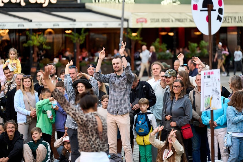 Podróżny festiwal artystów ulicznych Busker Tour na wrocławskim Rynku - 5 i 6 września 2025 r.