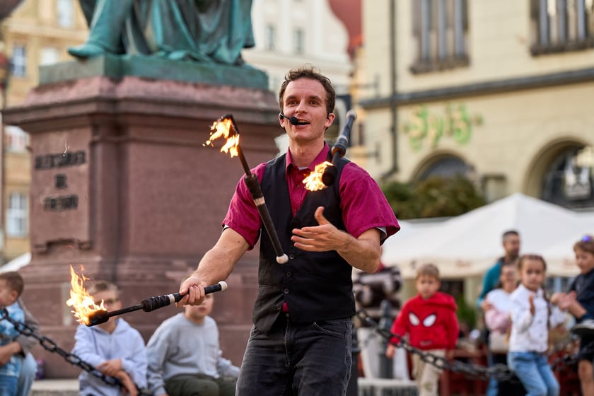 Podróżny festiwal artystów ulicznych Busker Tour na wrocławskim Rynku - 5 i 6 września 2025 r.