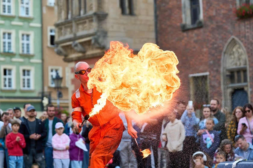 Podróżny festiwal artystów ulicznych Busker Tour na wrocławskim Rynku - 5 i 6 września 2025 r.