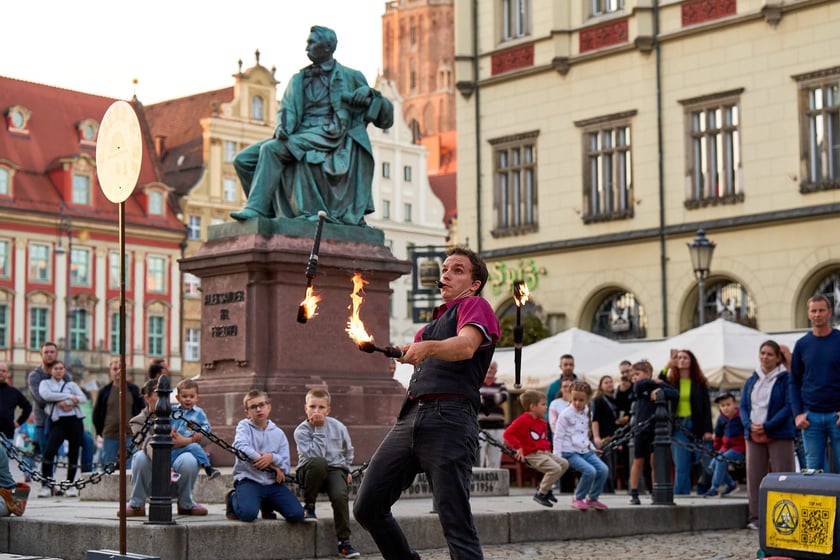 Podróżny festiwal artystów ulicznych Busker Tour na wrocławskim Rynku - 5 i 6 września 2025 r.