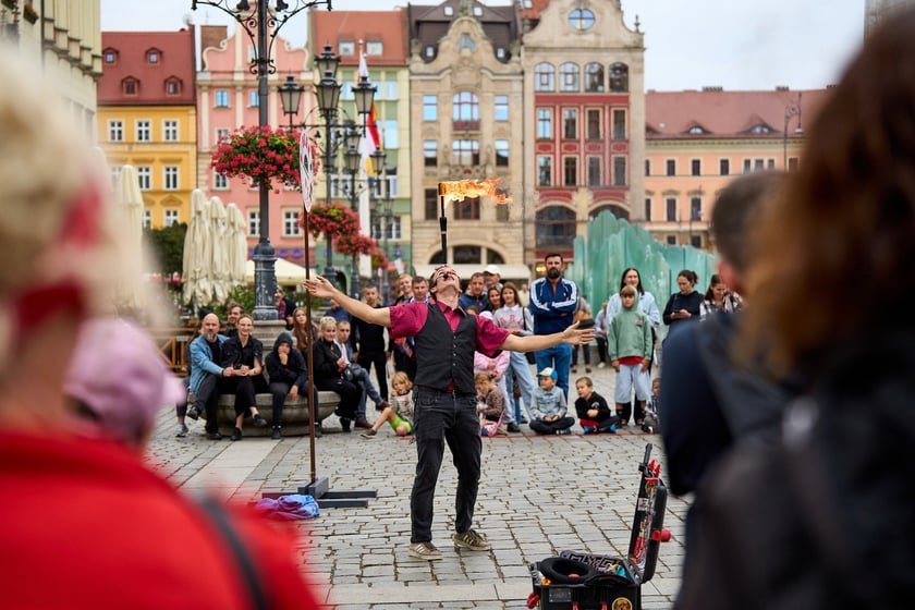 Podróżny festiwal artystów ulicznych Busker Tour na wrocławskim Rynku - 5 i 6 września 2025 r.