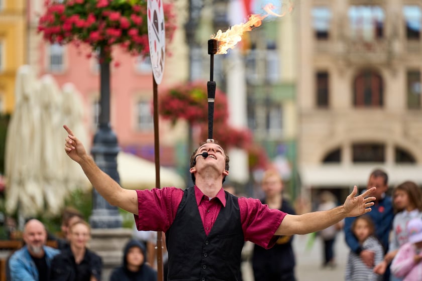 Podróżny festiwal artystów ulicznych Busker Tour na wrocławskim Rynku - 5 i 6 września 2025 r.
