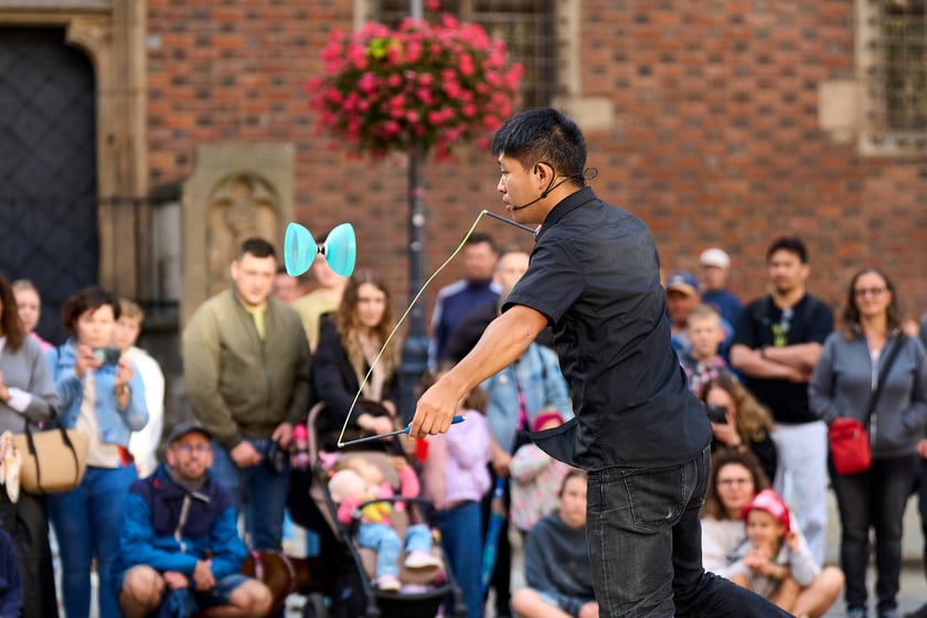 Podróżny festiwal artystów ulicznych Busker Tour na wrocławskim Rynku - 5 i 6 września 2025 r.