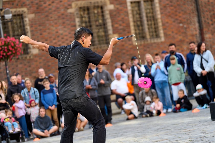 Podróżny festiwal artystów ulicznych Busker Tour na wrocławskim Rynku - 5 i 6 września 2025 r.
