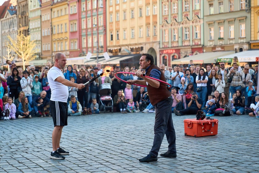Podróżny festiwal artystów ulicznych Busker Tour na wrocławskim Rynku - 5 i 6 września 2025 r.