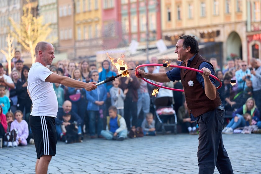 Podróżny festiwal artystów ulicznych Busker Tour na wrocławskim Rynku - 5 i 6 września 2025 r.