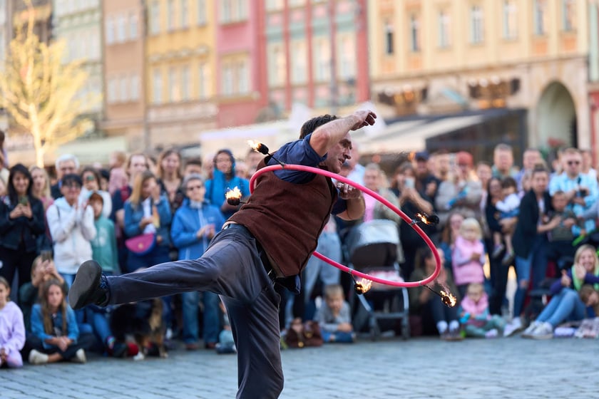 Podróżny festiwal artystów ulicznych Busker Tour na wrocławskim Rynku - 5 i 6 września 2025 r.