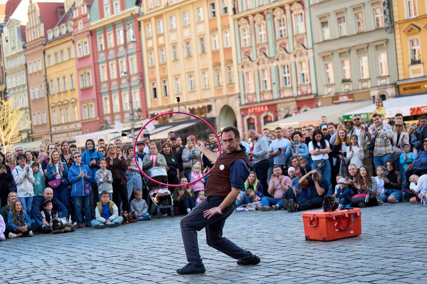 Podróżny festiwal artystów ulicznych Busker Tour na wrocławskim Rynku - 5 i 6 września 2025 r.
