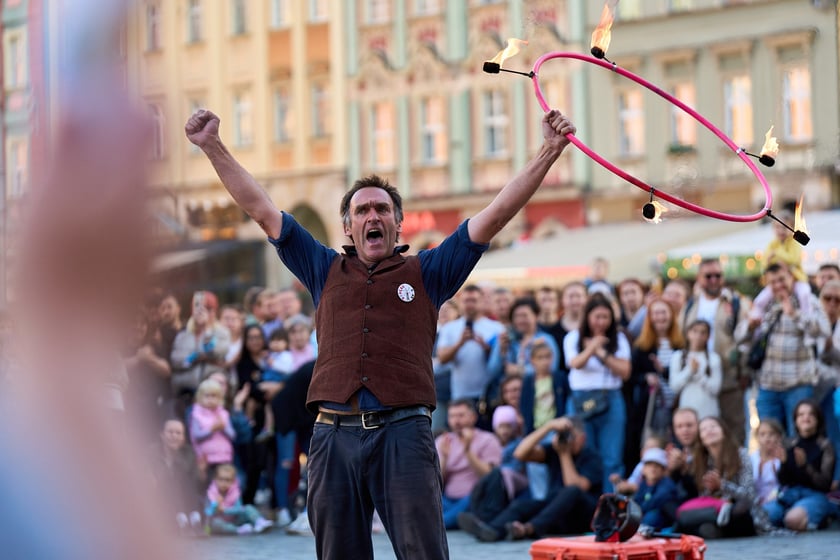 Podróżny festiwal artystów ulicznych Busker Tour na wrocławskim Rynku - 5 i 6 września 2025 r.