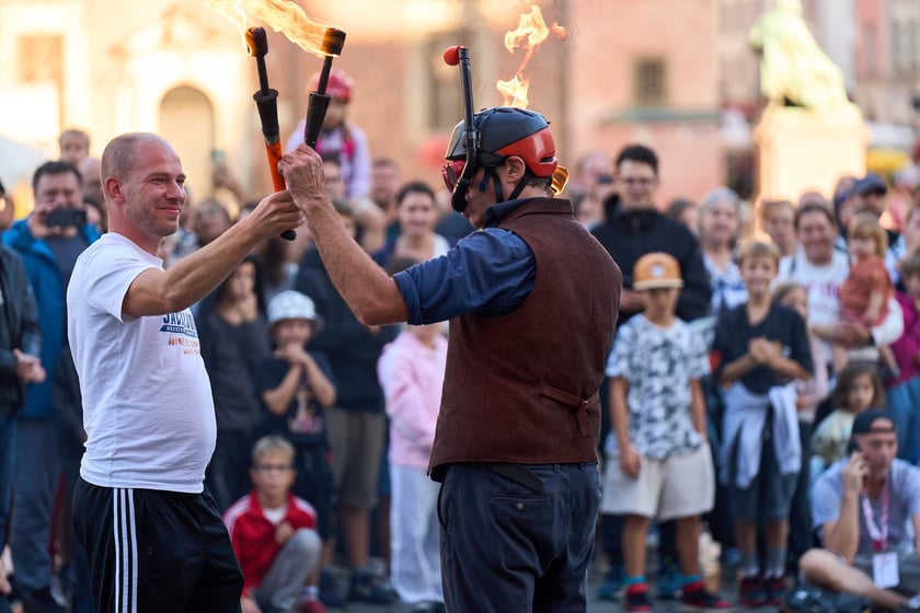 Podróżny festiwal artystów ulicznych Busker Tour na wrocławskim Rynku - 5 i 6 września 2025 r.